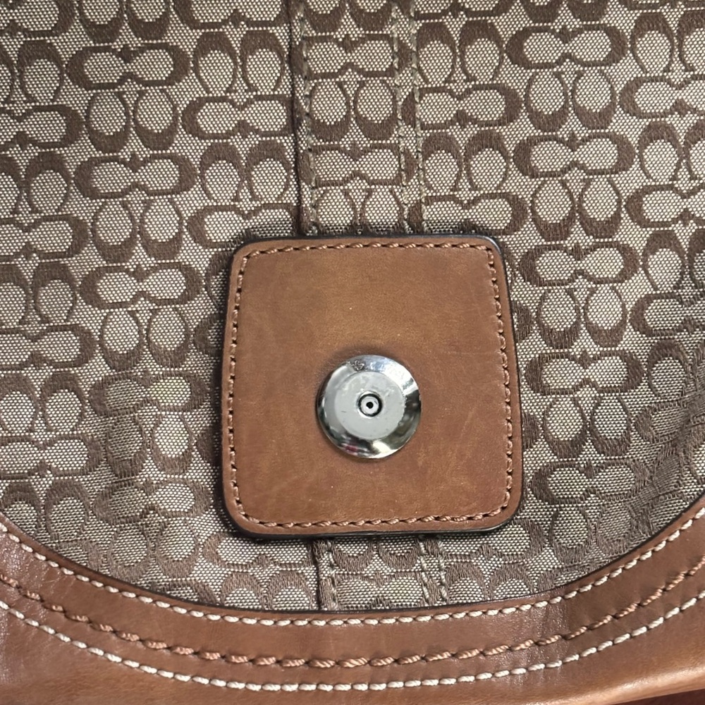 Coach Small Y2K Tan Soho A0878-F10925 - Picture 5 of 12